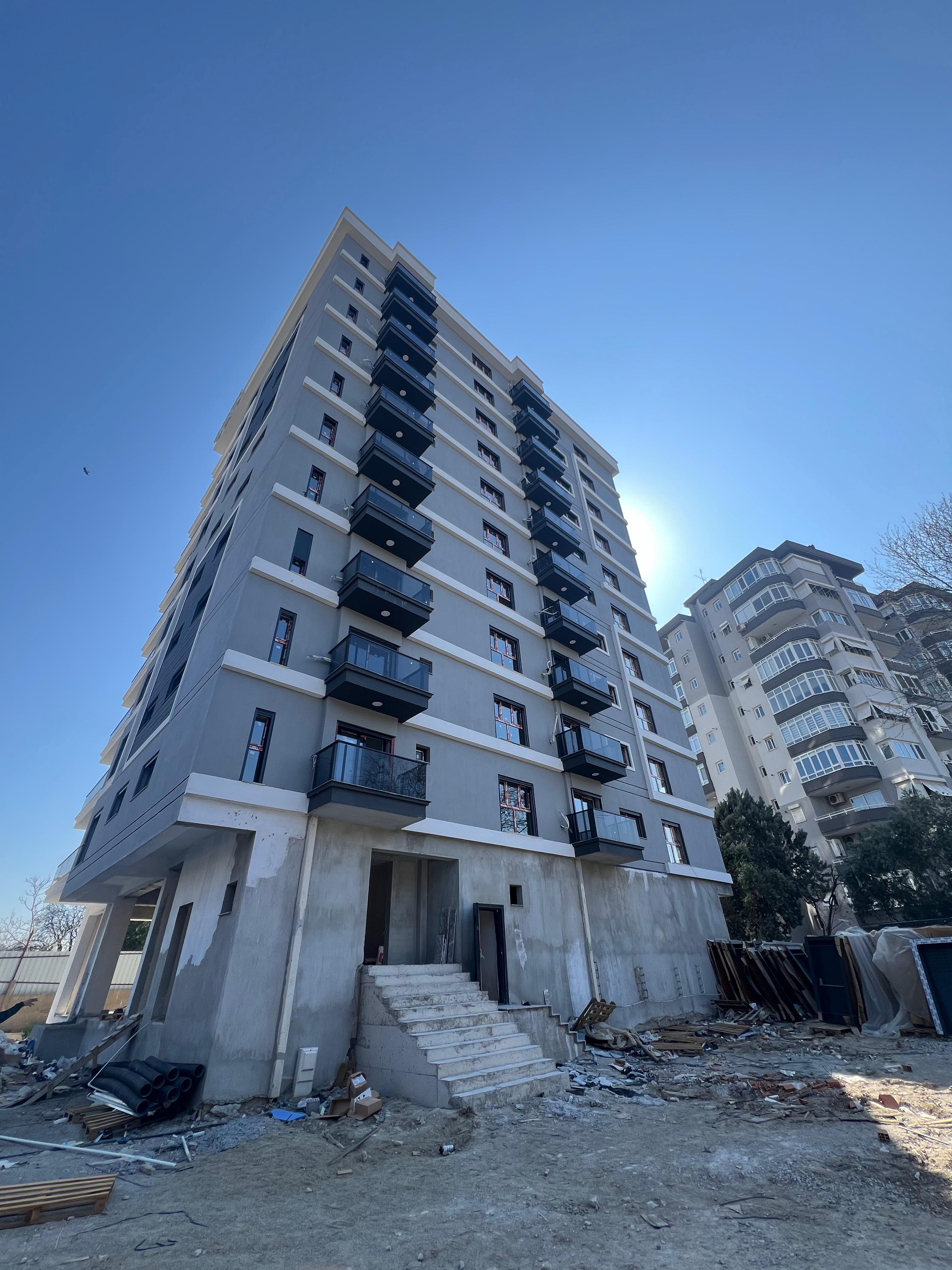 ÖZMERT UĞURCAN AKDAĞ'DAN MÜKEMMEL KONUMDA YERDEN ISITMALI 3+1